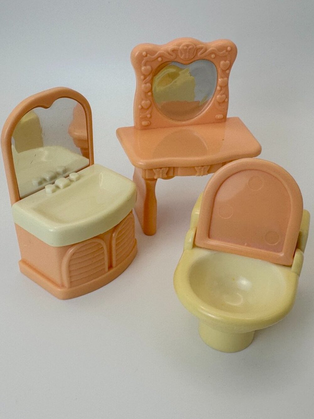 Redbox Dollhouse Furniture TOILET + SINK BASIN + DRESSING TABLE Heart Mirror